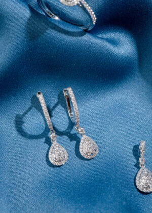 Pear Halo Diamond Earrings