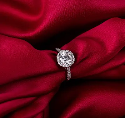 Classic Halo Round Cut