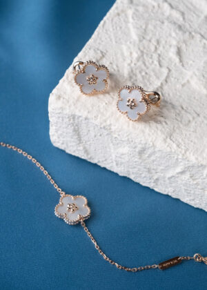 Classic Clover Mother of Pearl Earrings