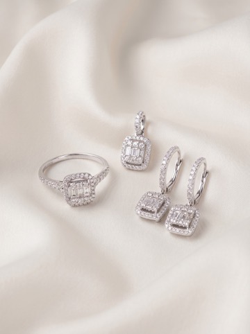Luxury Cushion Halo Diamond Jewelry Set