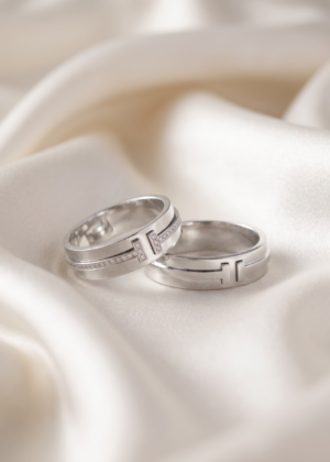 Modern White Gold Wedding Band Set with Diamond Accent